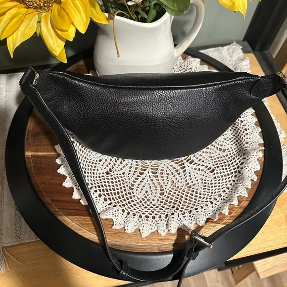 Kate Spade Black Leather Belt Bag - Picture 7 of 9